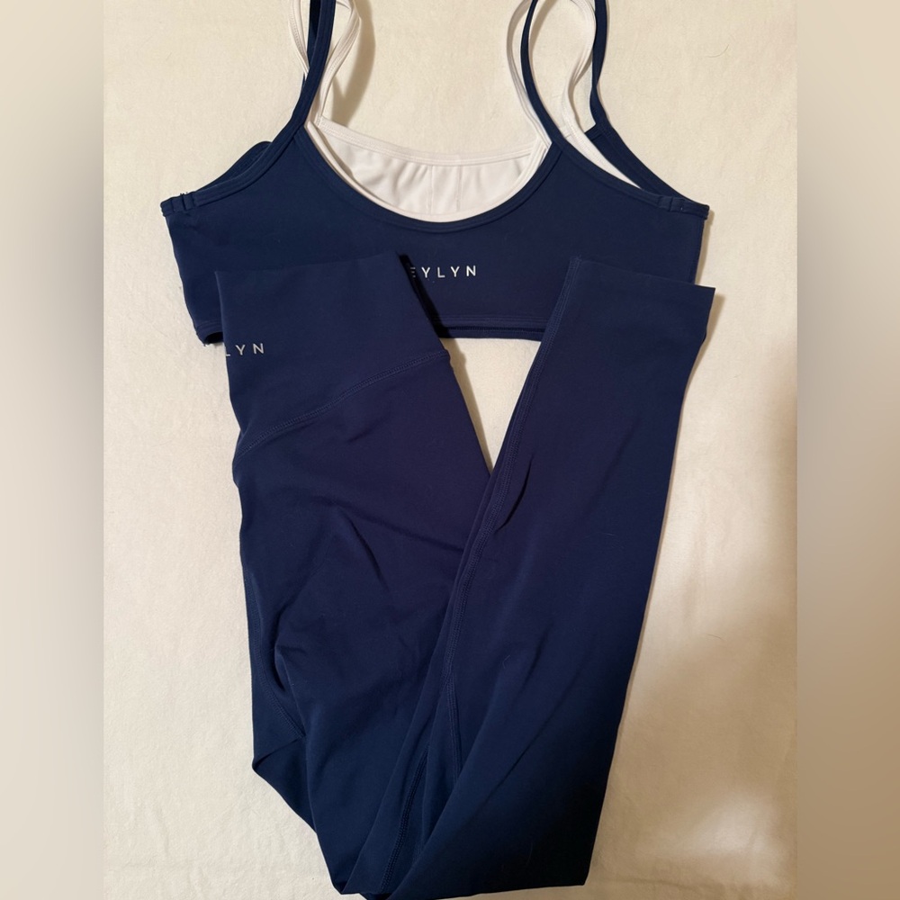 Weylyn Doubled Up Sports Bra and Favorite Leggings Set M/S Navy Blue - Picture 7 of 9